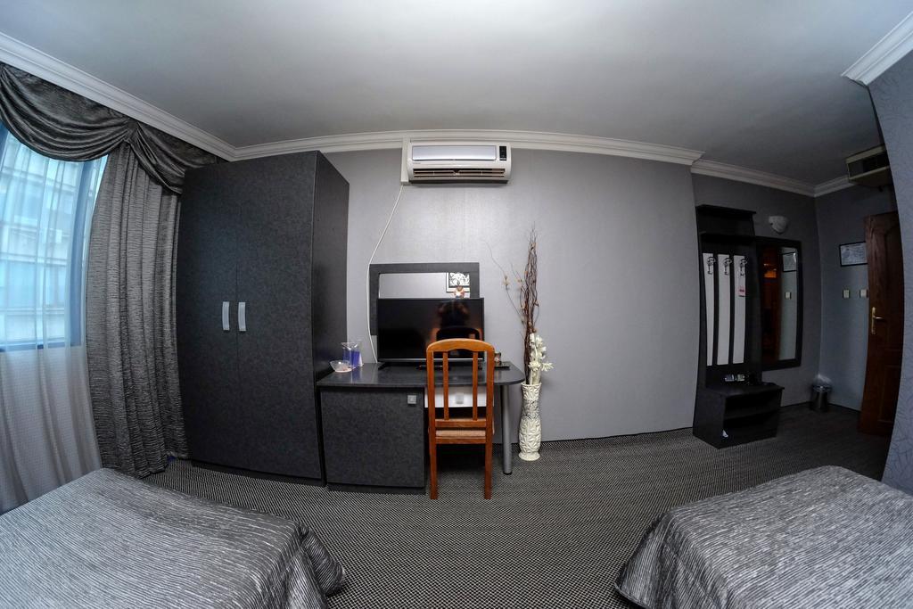 Haskovo Hotel Esterno foto